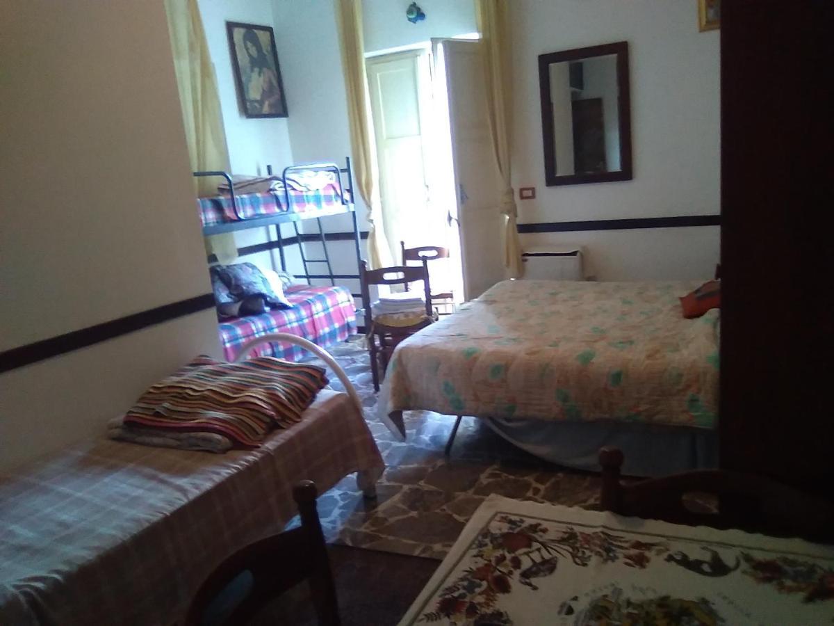 In Guest - Single With Shared Bathroom Maison d'hôtes *